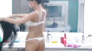 Brazzers: PornHD에서 Taylee Wood와 흥정