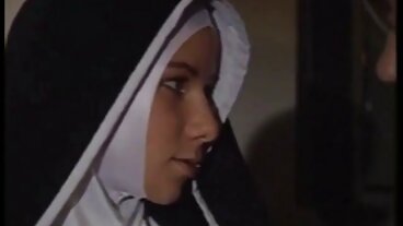 Brazzers: Sara Retali와 함께 PornHD에 자신을 묶으십시오.