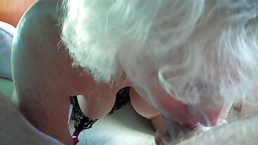 Reality Kings: PornHD의 장미 침대에서 Ginebra Bellucci 엉덩이 빌어 먹을