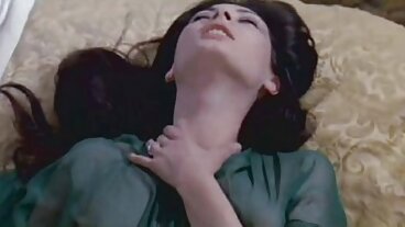 Blacked: Ivy Wolfe는 도박을 좋아하고, 이제 그녀는 PornHD에서 고위험 게임을 하고 있습니다.