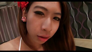 금발의 roomies 팀 올 대 ATM 중