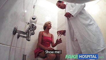 Reality Kings: Alyx Star는 PornHD에서 문질러지고 망할 것입니다.