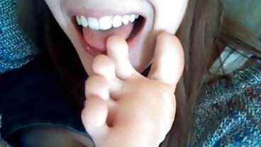 큰 전리품 아름다움 카넬라 피부는 엉덩이에서 입으로 간다 :O