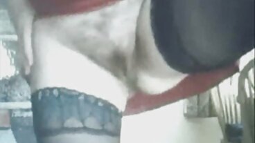 BJ RAW: 섹시한 Charlotte Sartre가 PornHD에서 Vegas에서 도박을 합니다.