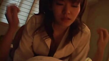최고의 치어 리더 Gia Derza가 섹스 기술을 보여줍니다.
