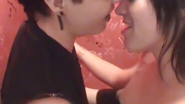 Roomie는 Tiffany Tatum이 자위하는 것을 찾습니다. 즉석 69